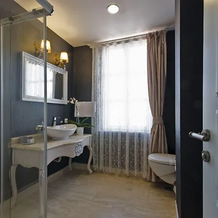 Roka Bed & Breakfast 2*