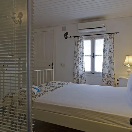 Roka Bed & Breakfast