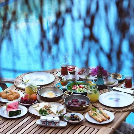 Roka Bed & Breakfast 2*